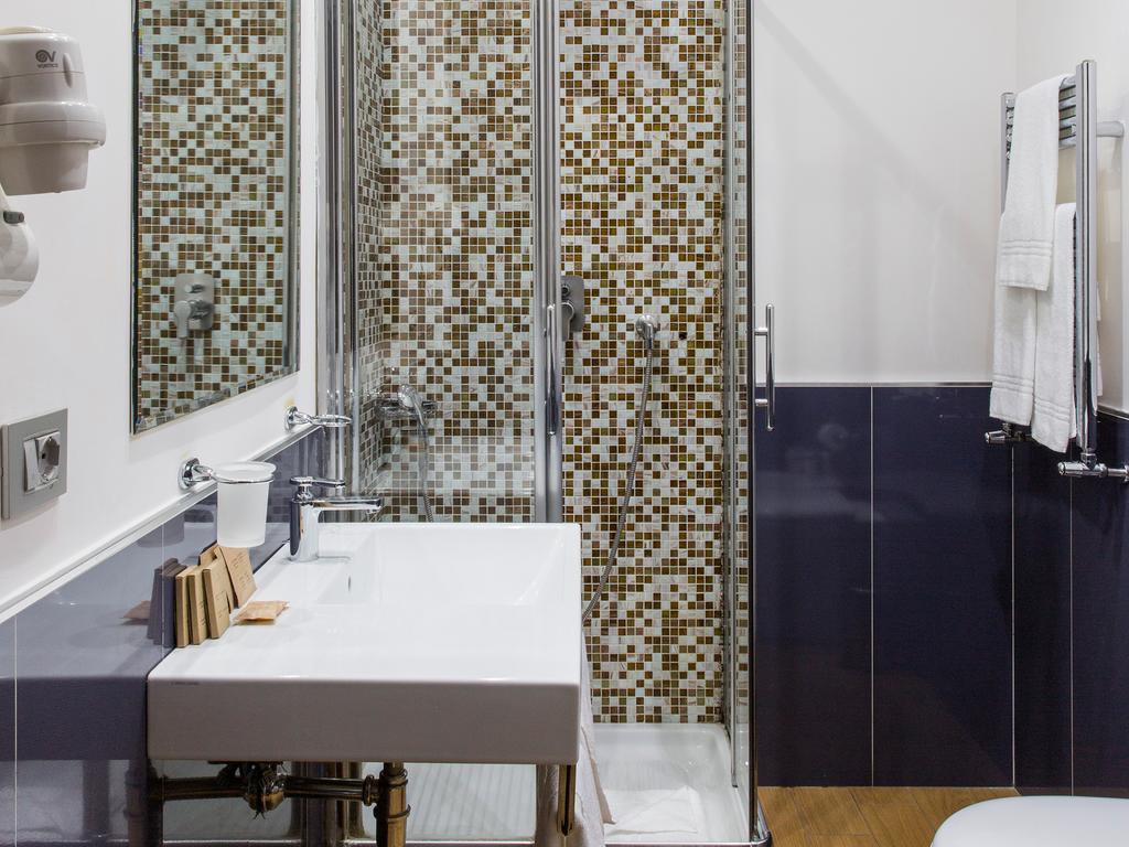 Monti First Hotel Рим Екстериор снимка