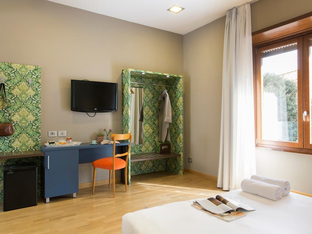 Monti First Hotel Рим Екстериор снимка