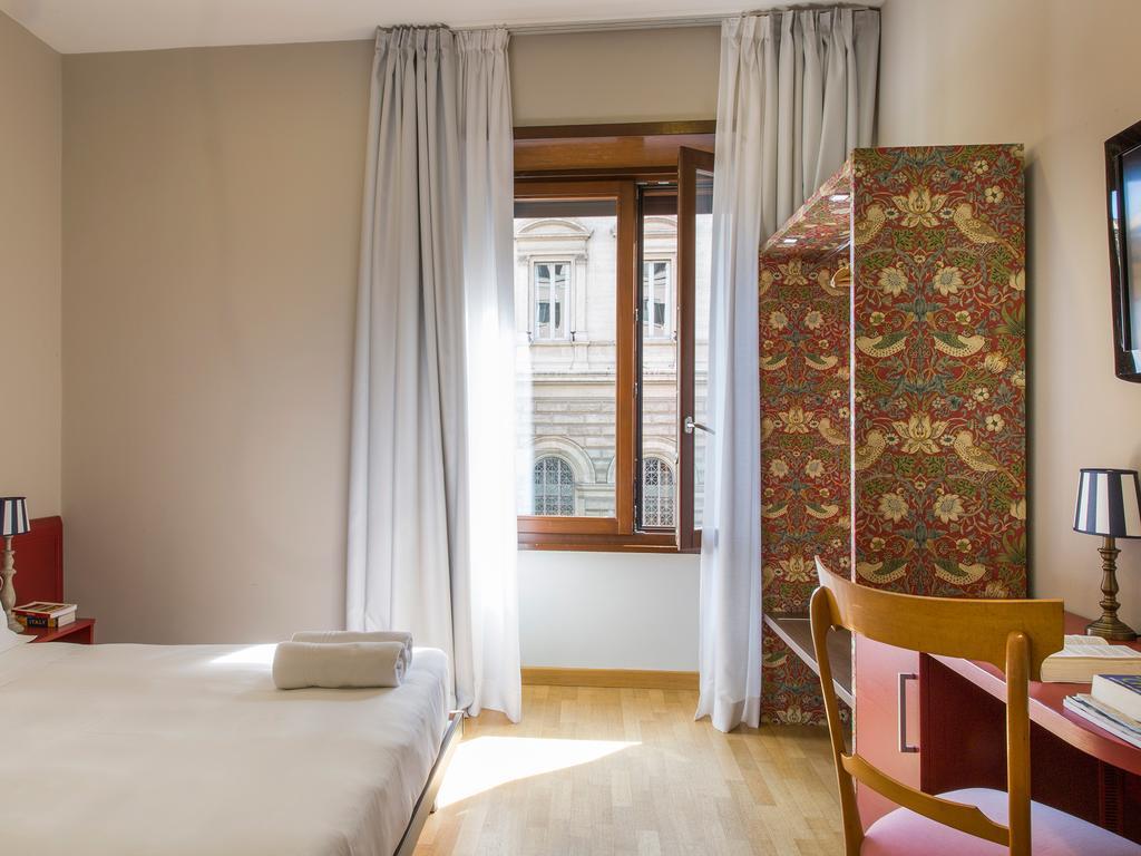 Monti First Hotel Рим Екстериор снимка
