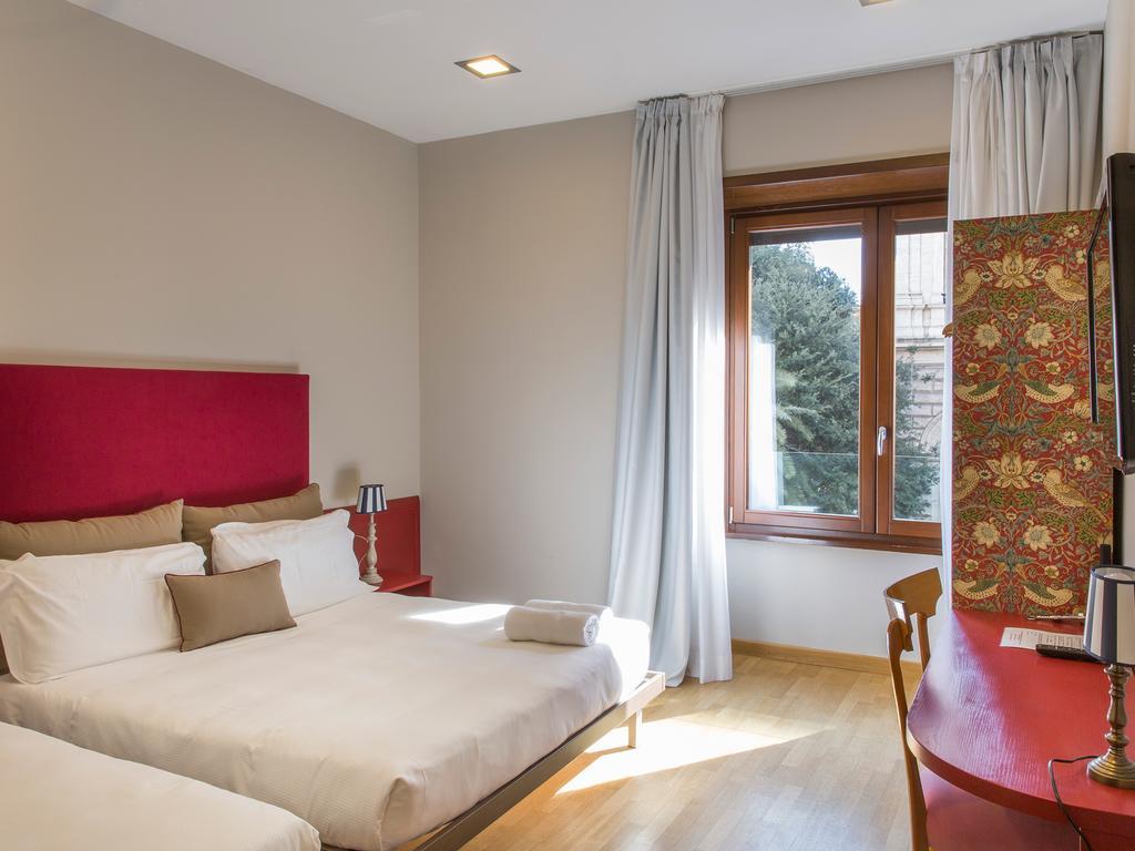 Monti First Hotel Рим Екстериор снимка