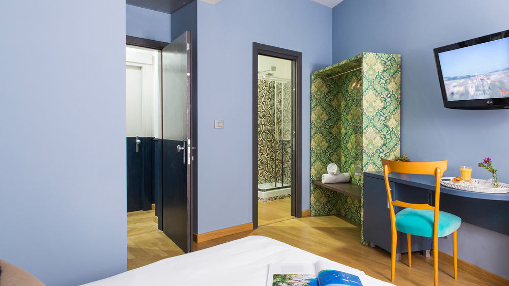Monti First Hotel Рим Екстериор снимка