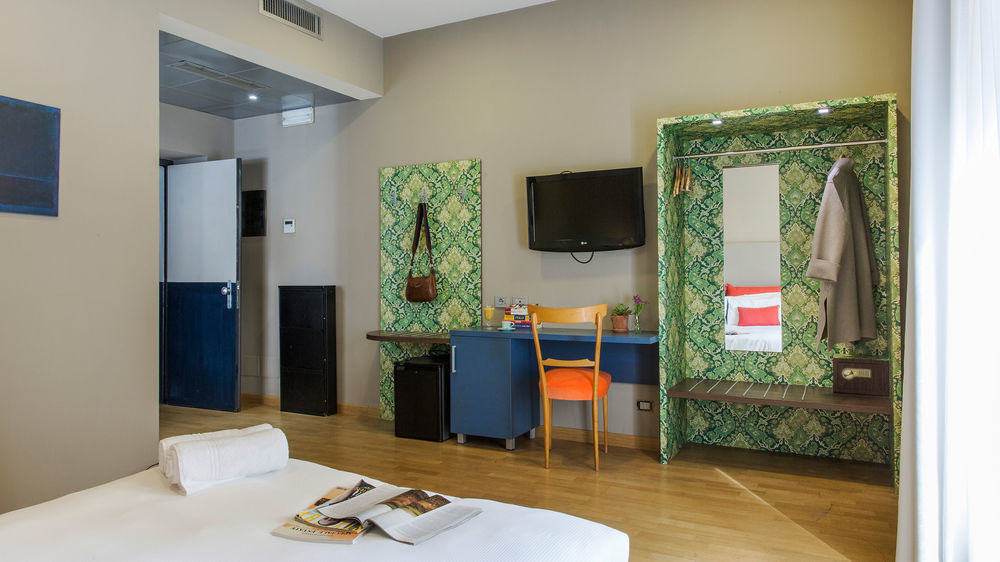 Monti First Hotel Рим Екстериор снимка