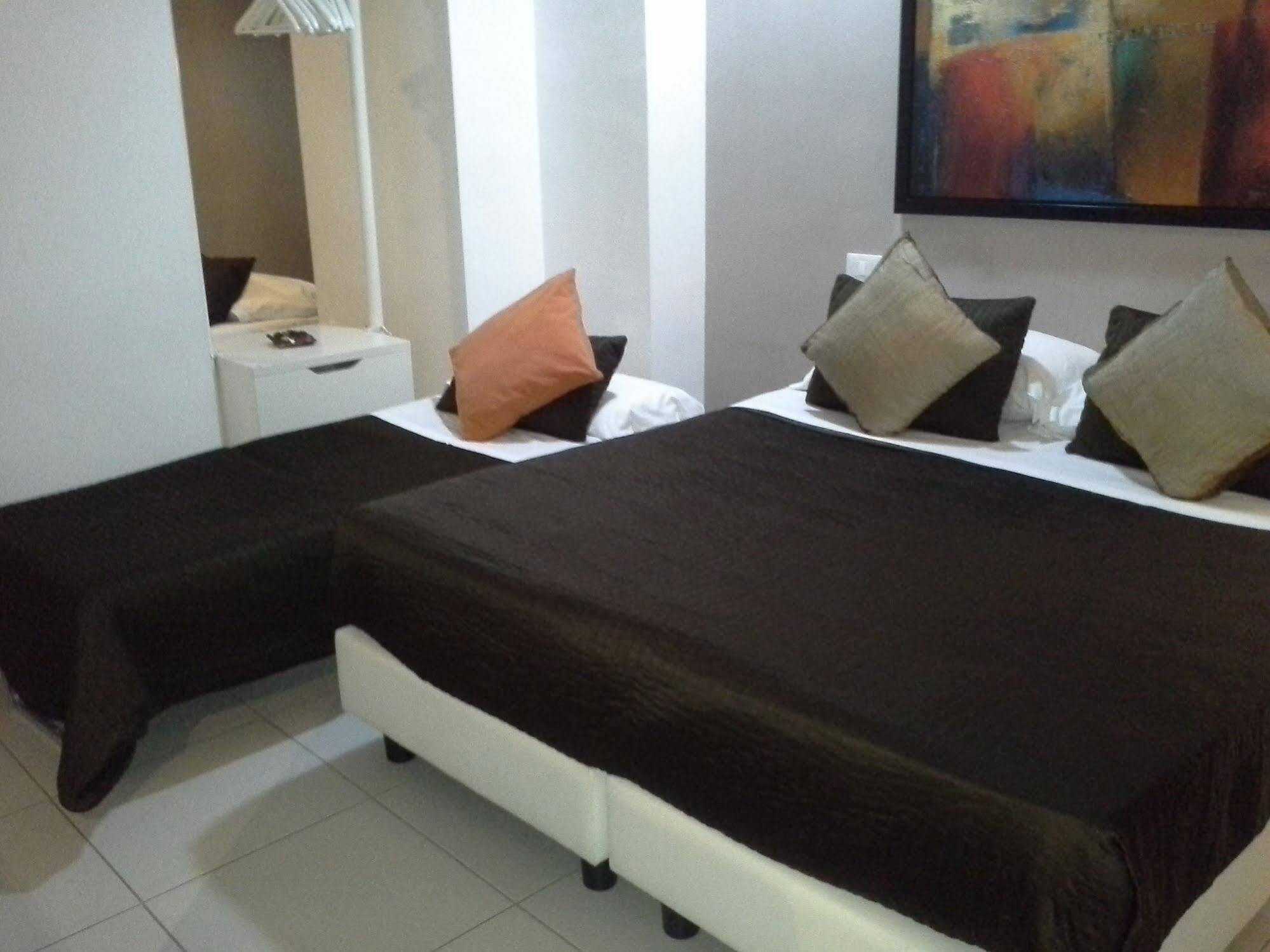 Monti First Hotel Рим Екстериор снимка