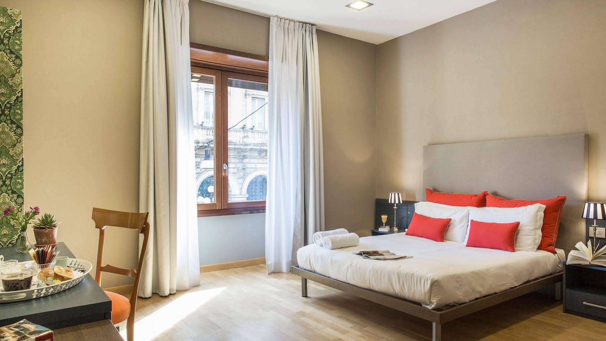 Monti First Hotel Рим Екстериор снимка