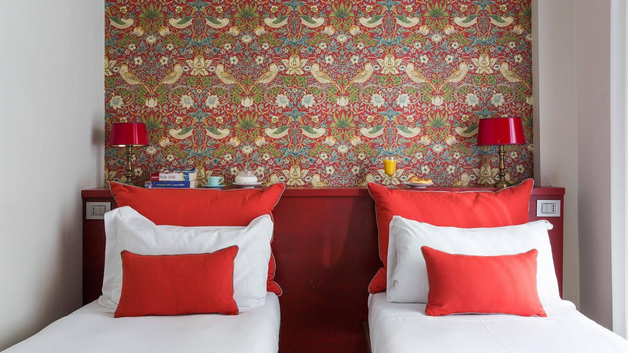 Monti First Hotel Рим Екстериор снимка